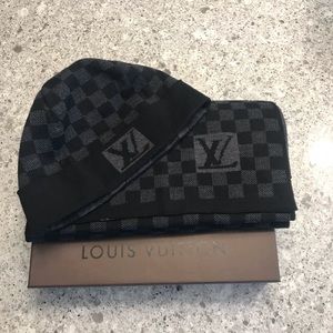 Lv scarf and hat mens Clearance